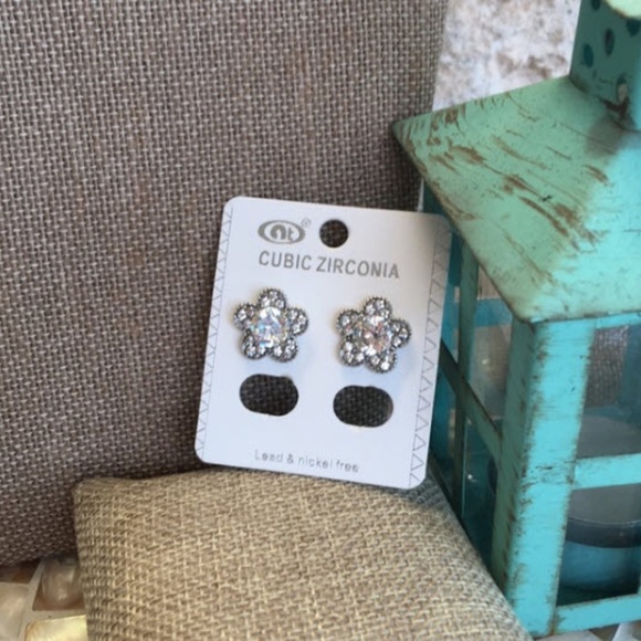 DONATED - Picture 3 of 4